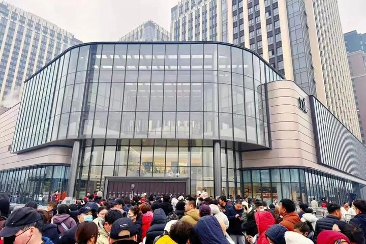 胖东来的善良，不该被“围猎流量”践踏