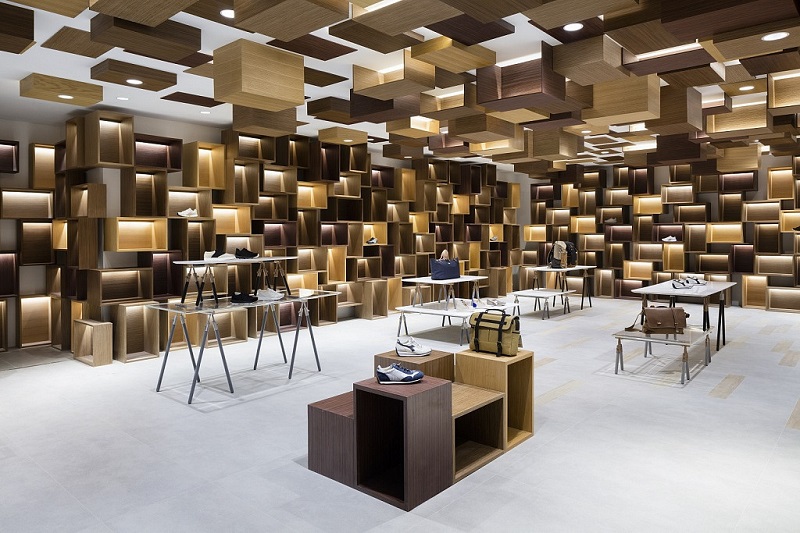 曼谷的Siam Discovery商场零售空间