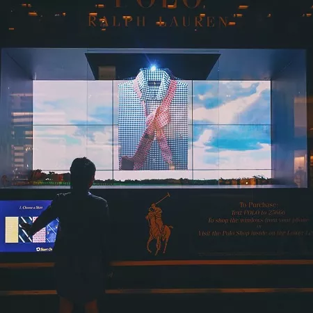 Ralph Lauren纽约旗舰店的橱窗设计