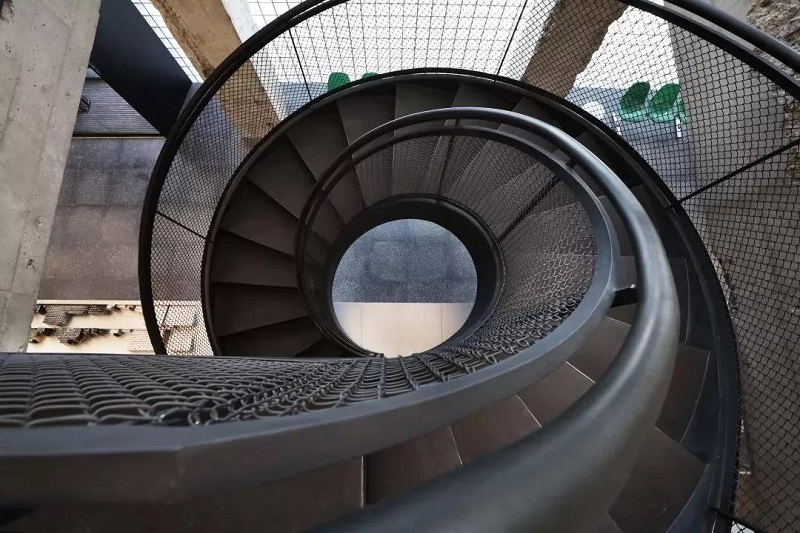 仓储式美妆店HARMAY门店设计