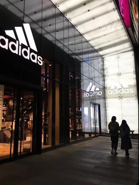 好的橱窗设计如何为品牌发声？