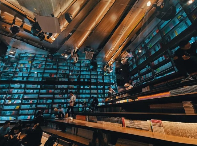 网红书店设计 | 主题商业街改造升级，网红书店成文艺“爆点”