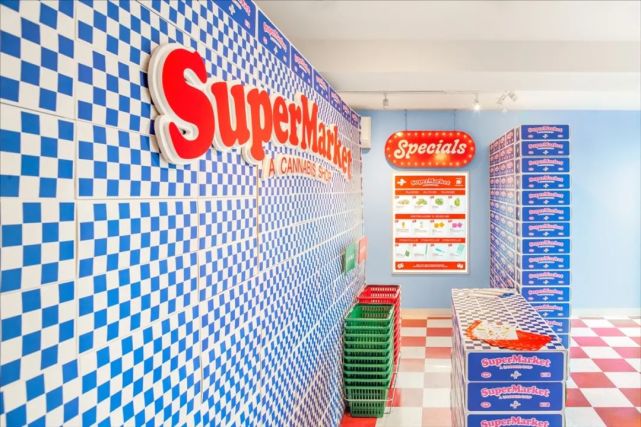 “橙色集装箱”超市设计赏析