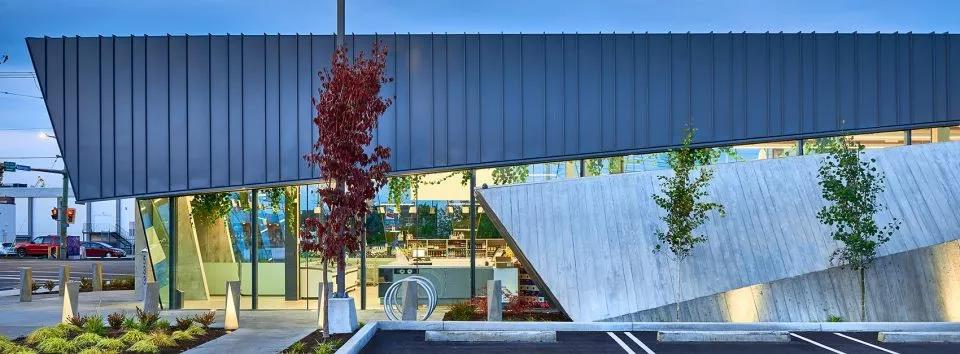 加拿大都铎之屋酒品店设计赏析